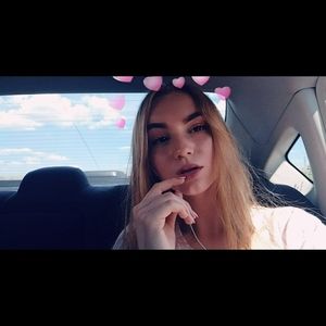 Meet your Posher, Amelia